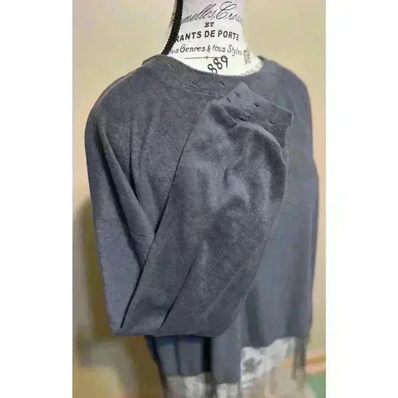 Women’s Easel LA Boho Fringe Sweater Gray Size Medium Oversized Distressed - Picture 5 of 10